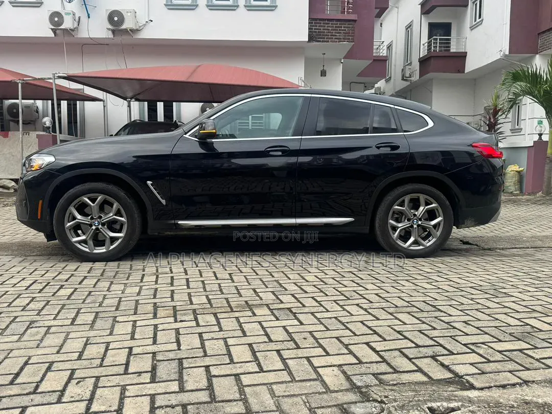 BMW X4 xDrive30i Sports Activity Coupe 2025 Black