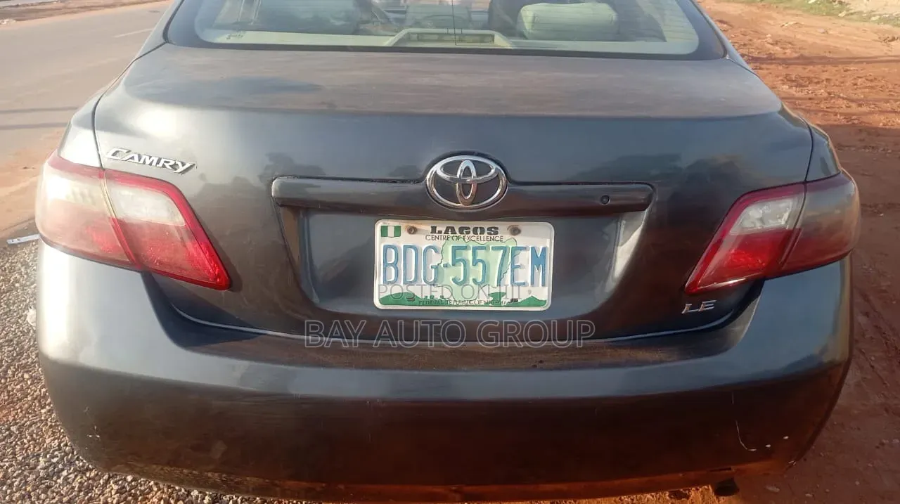 Toyota Camry 2.4 LE 2008 Gray
