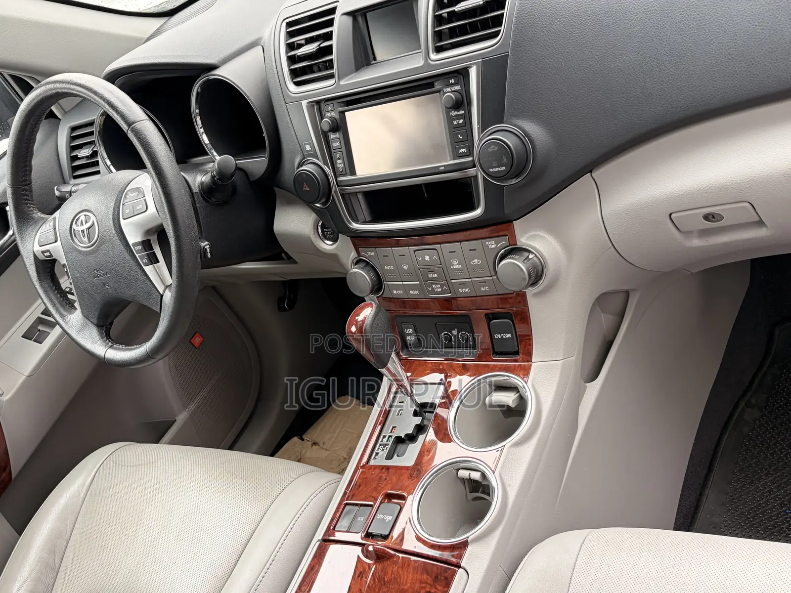 Toyota Highlander Limited 3.5l 4WD 2013