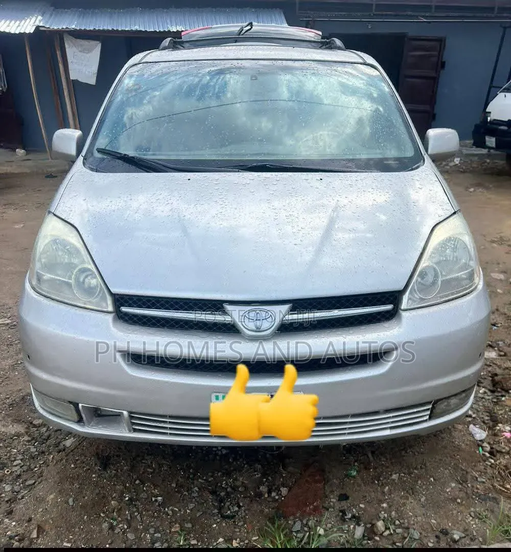 Toyota Sienna 2005 Silver