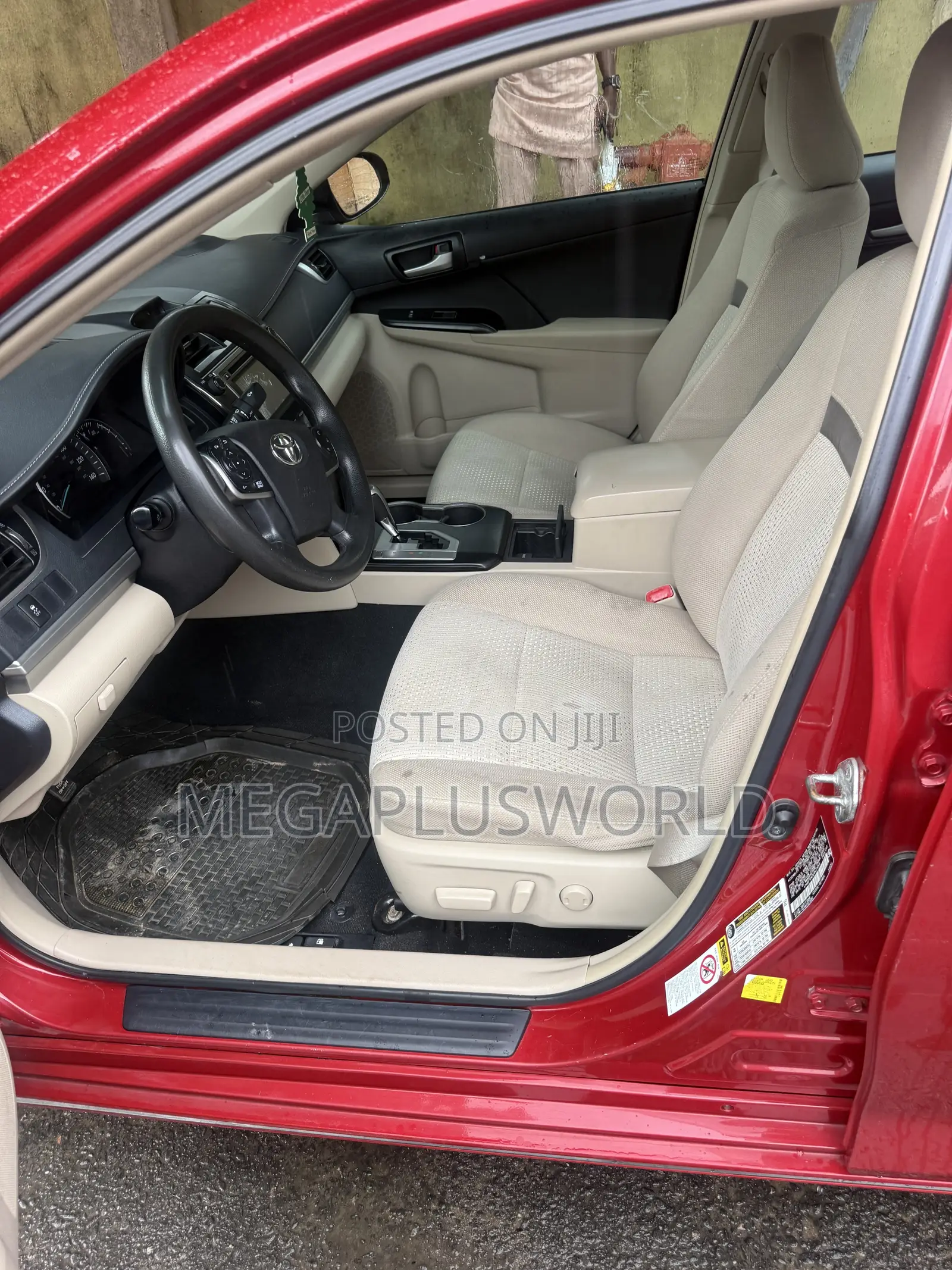 Toyota Camry LE 4dr Sedan (2.5L 4cyl 6A) 2014 Red