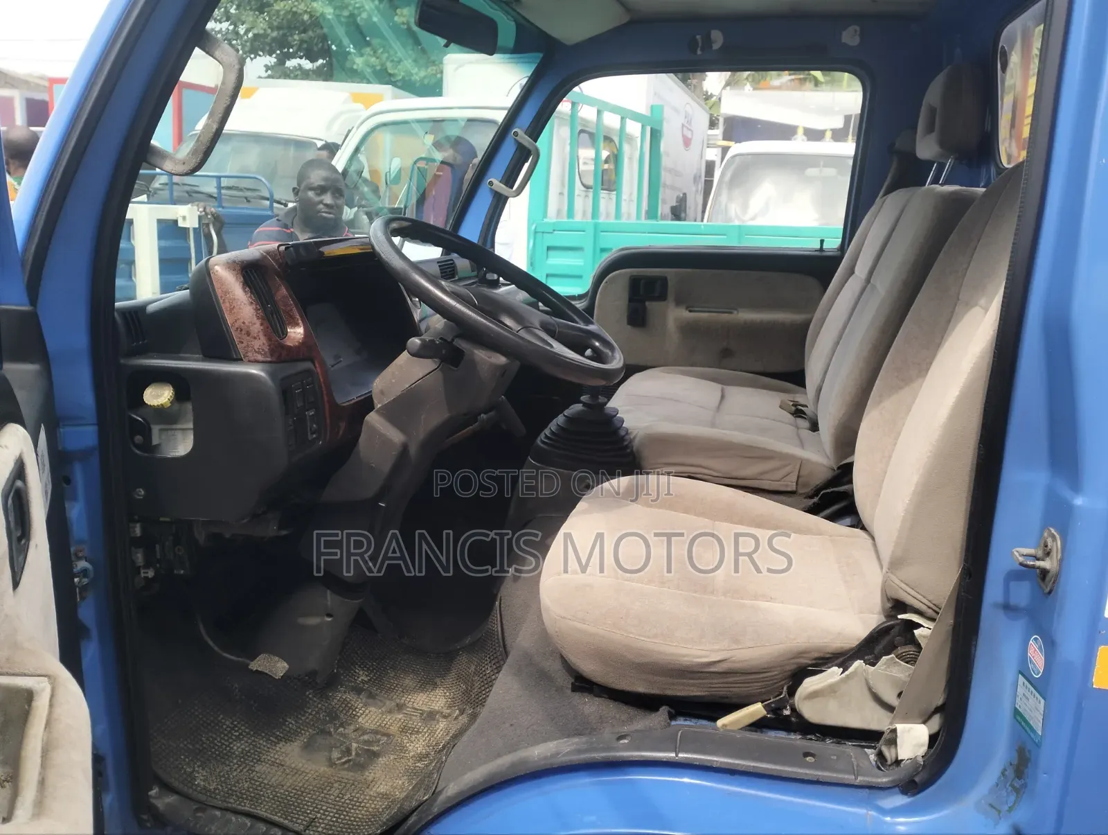 Nissan Capstar