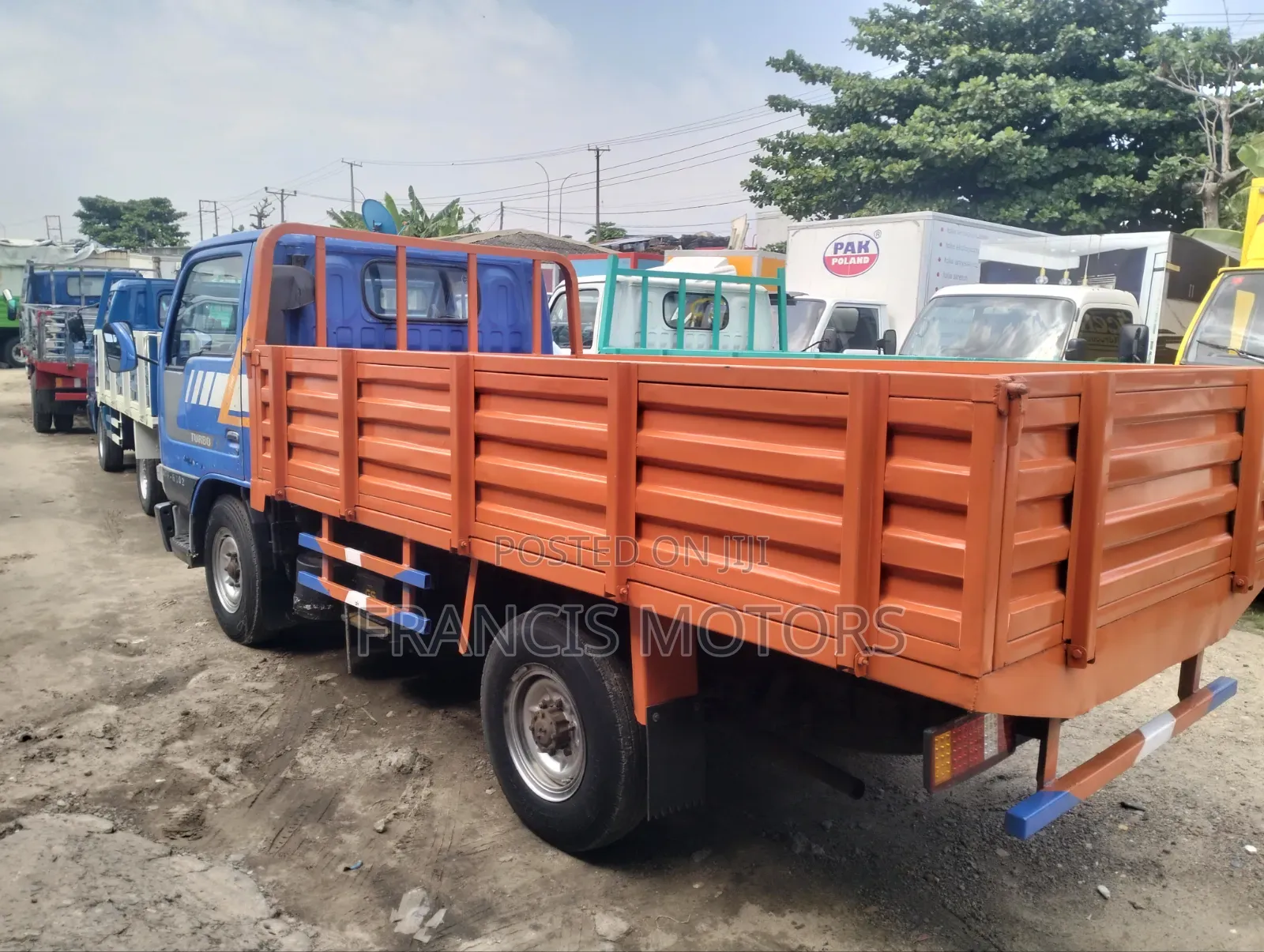 Nissan Capstar