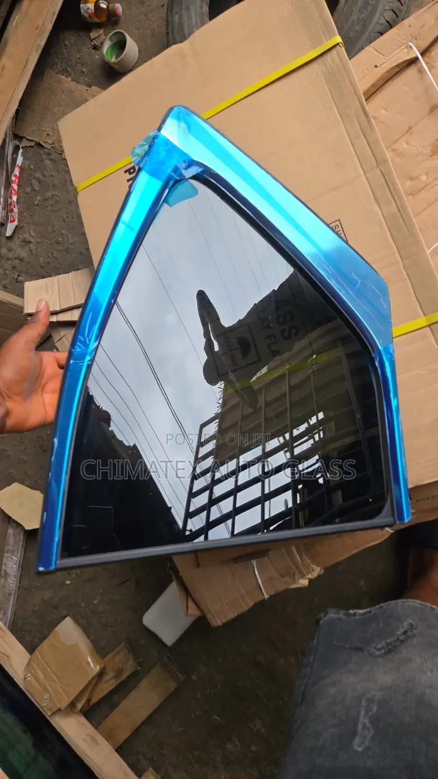Lx600 2025 Rear Body Vent Glass Available at Chimatex