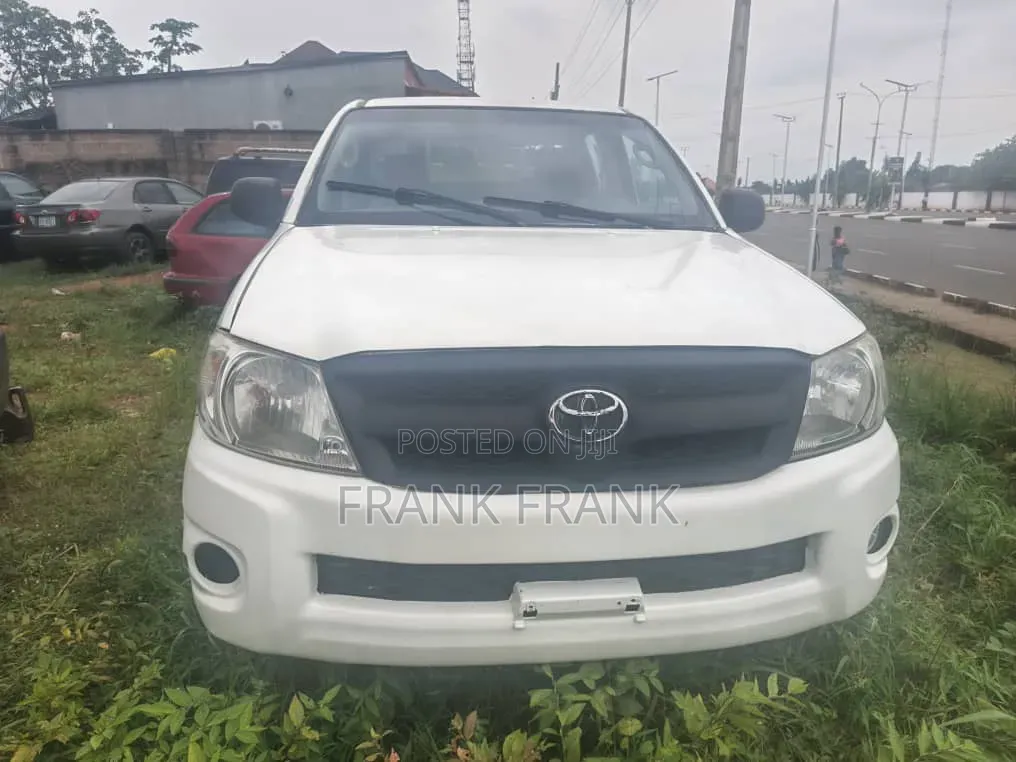 Toyota Hilux 2008 White