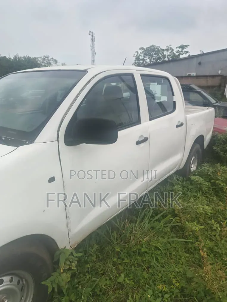 Toyota Hilux 2008 White