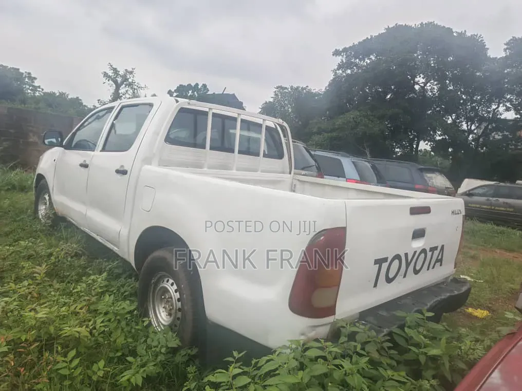 Toyota Hilux 2008 White