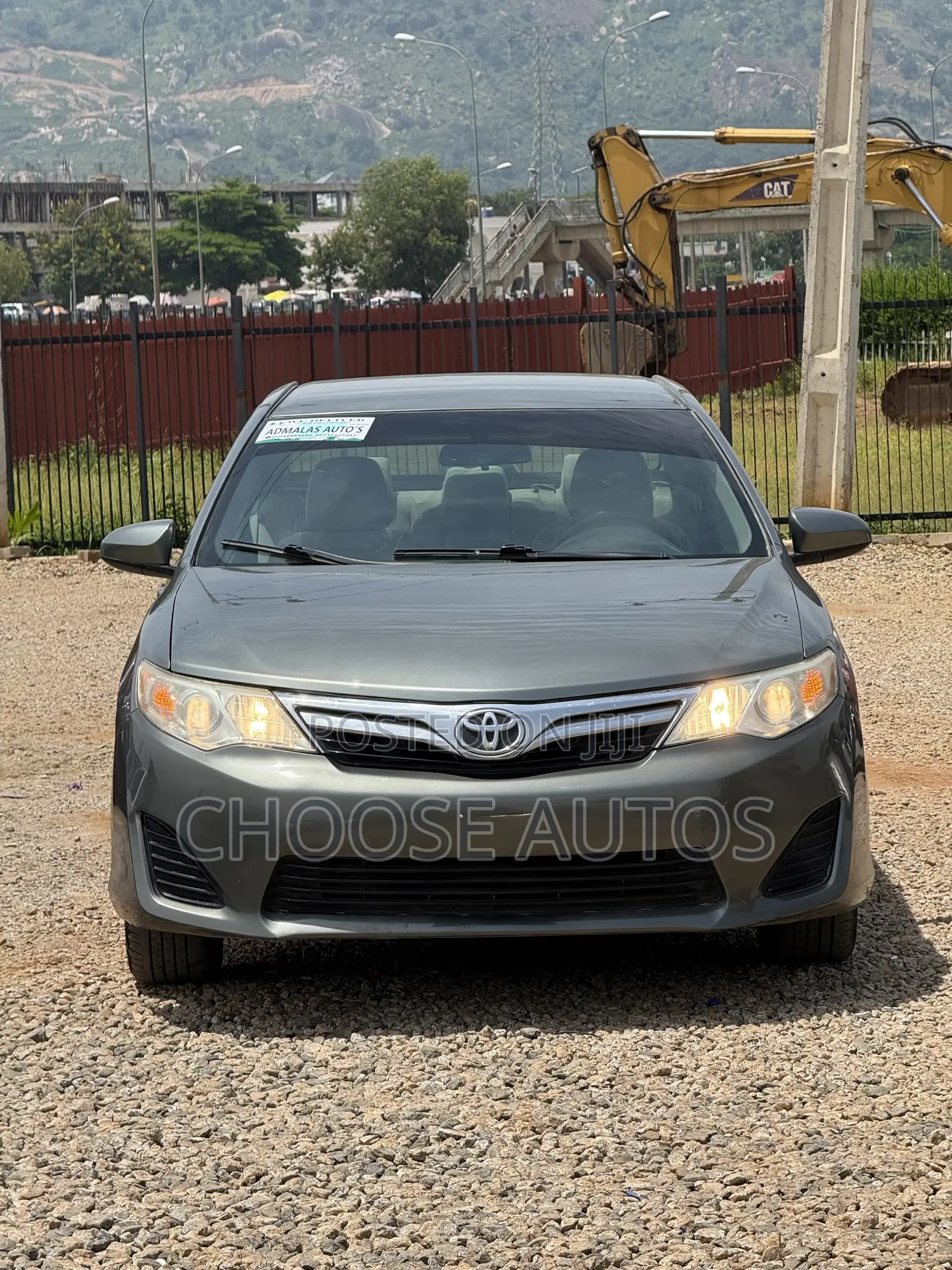 Toyota Camry LE 4dr Sedan (2.5L 4cyl 6A) 2013 Gray
