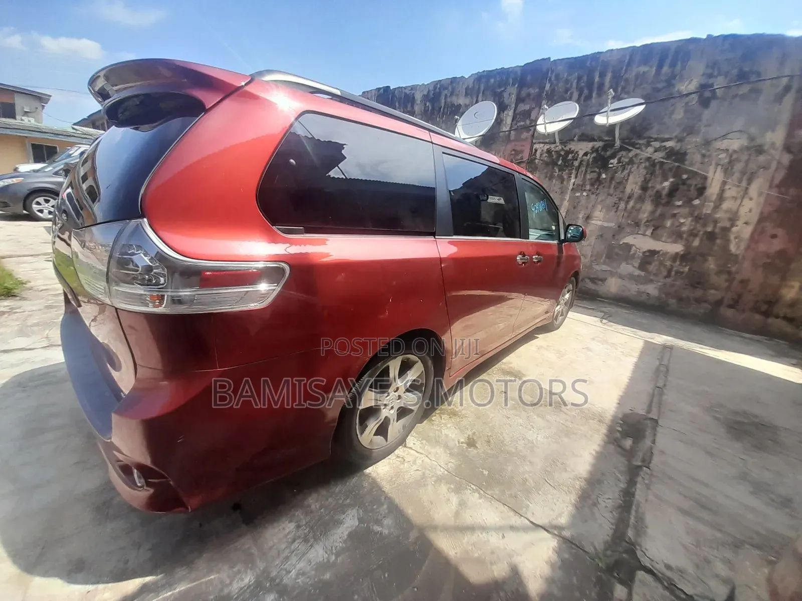 Toyota Sienna SE 8 Passenger 2012 Red