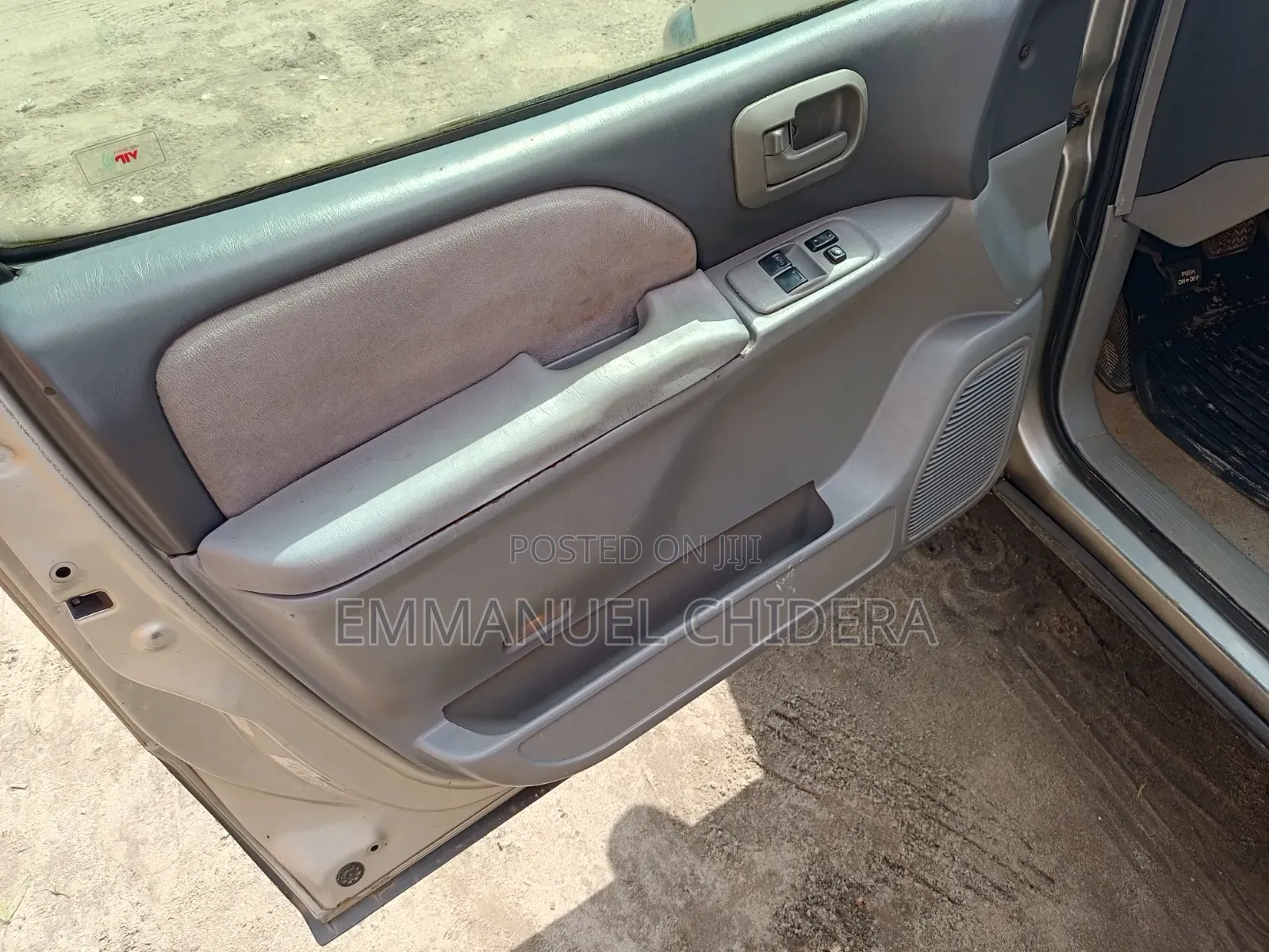 Toyota Sienna 2001 Gold