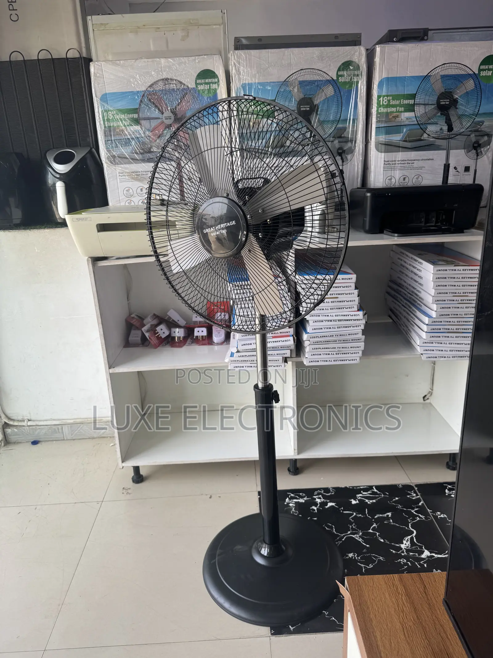 18 Inches Rechargeable Solar Fan With Lithium Battery Usb