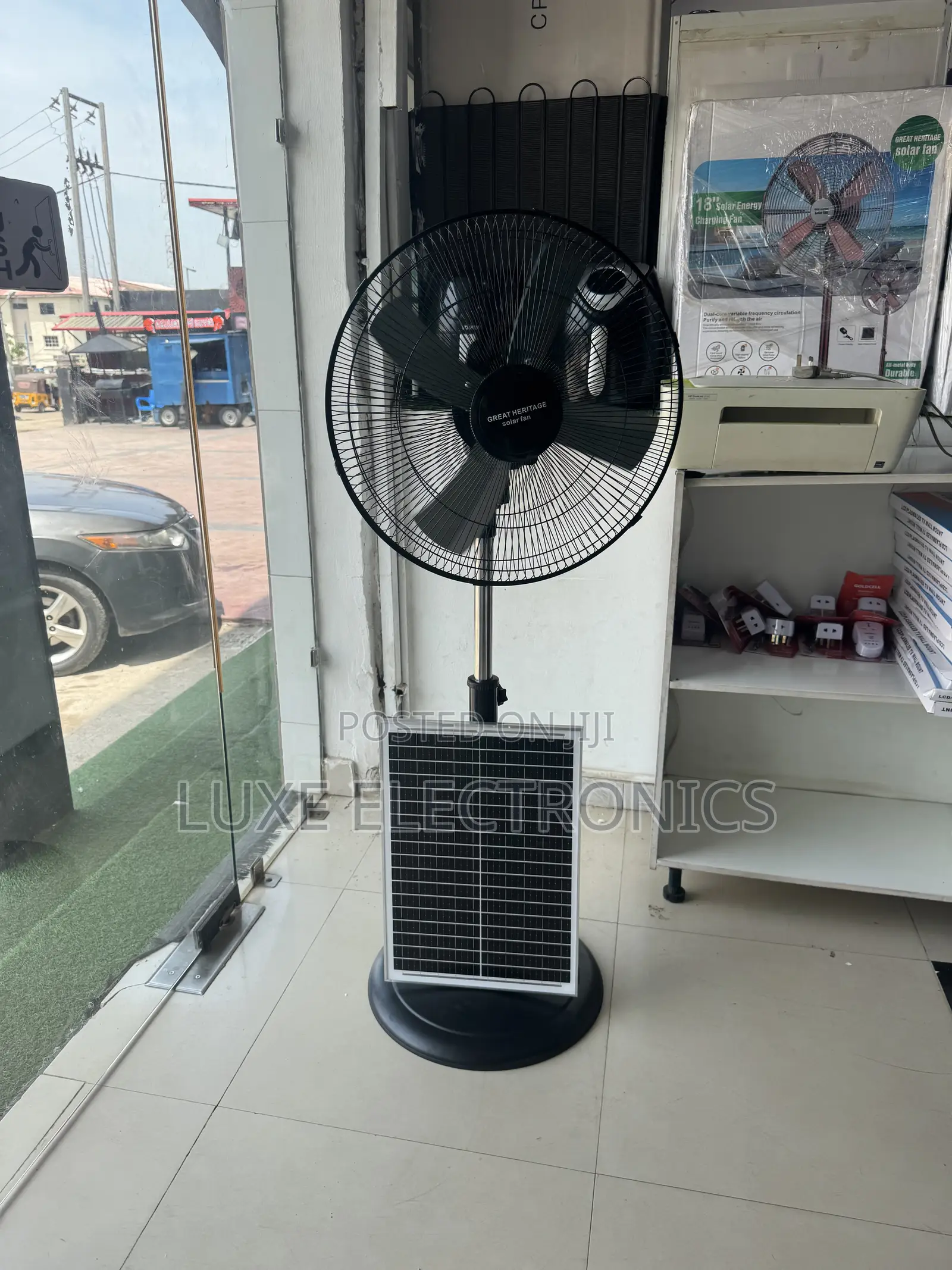 18 Inches Rechargeable Solar Fan With Lithium Battery Usb