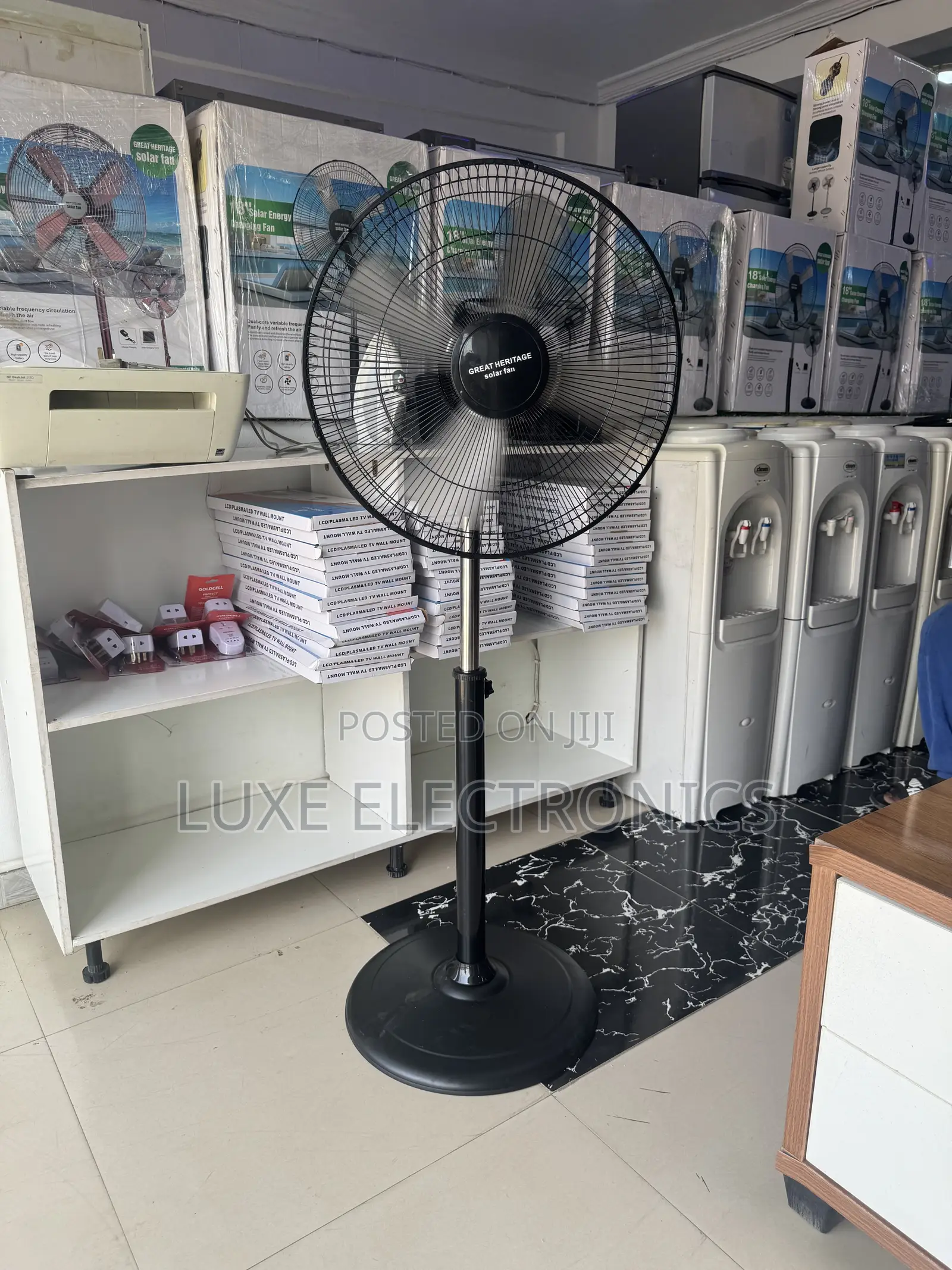 18 Inches Rechargeable Solar Fan With Lithium Battery Usb