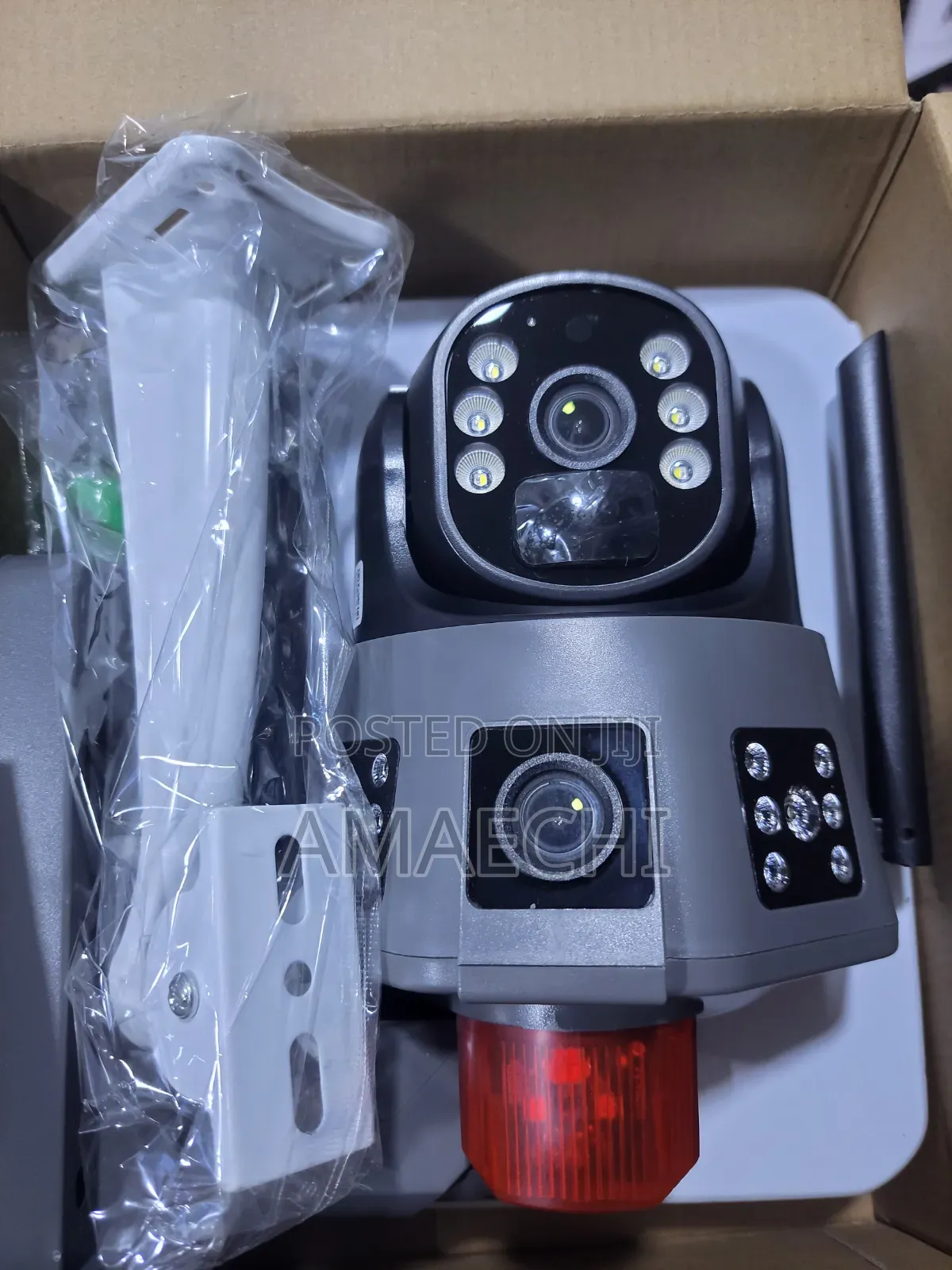 Two Screens CCTV Solar Camera