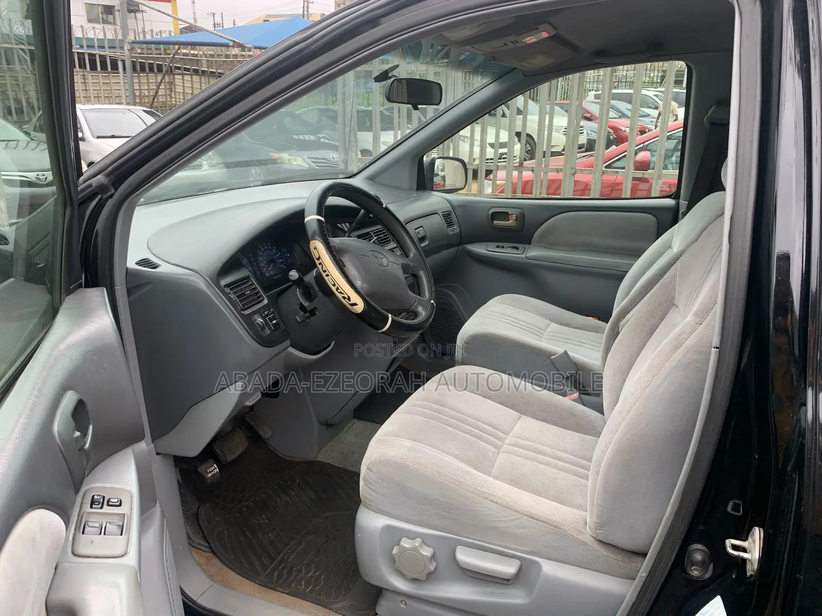 Toyota Sienna LE 2001 Black