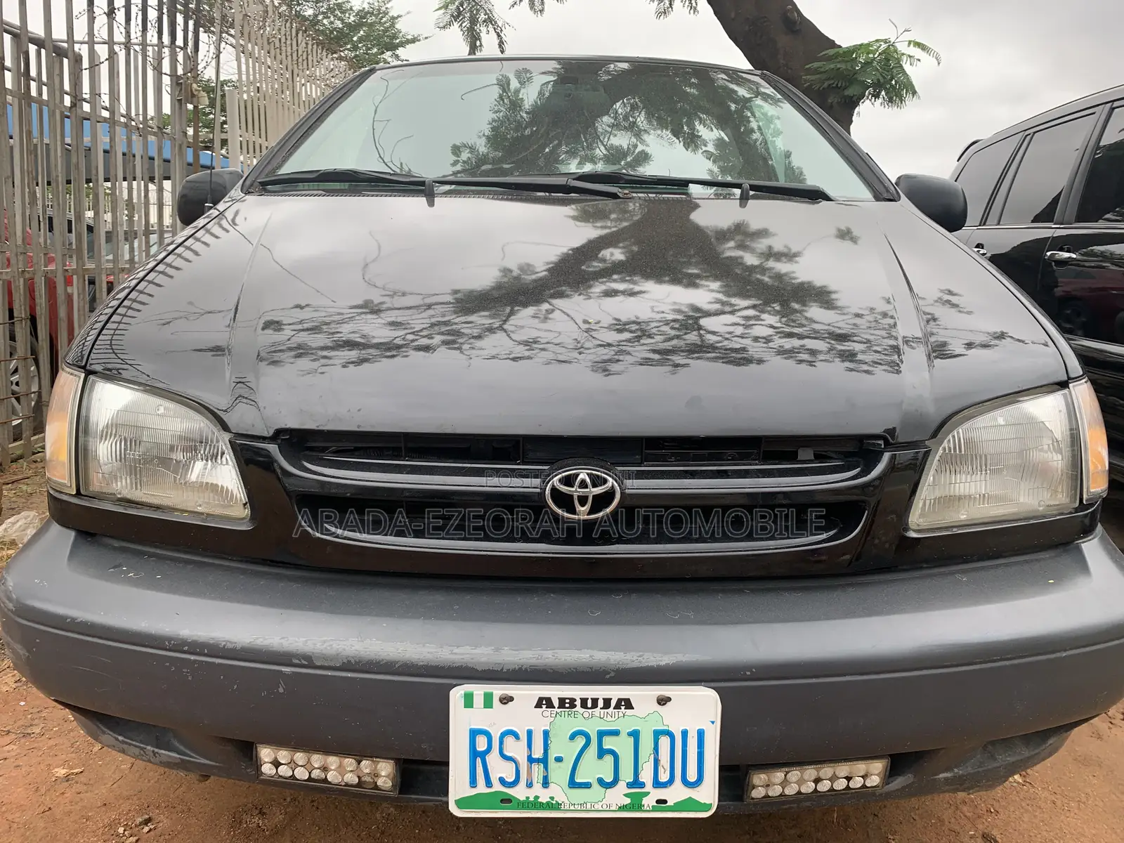 Toyota Sienna LE 2001 Black