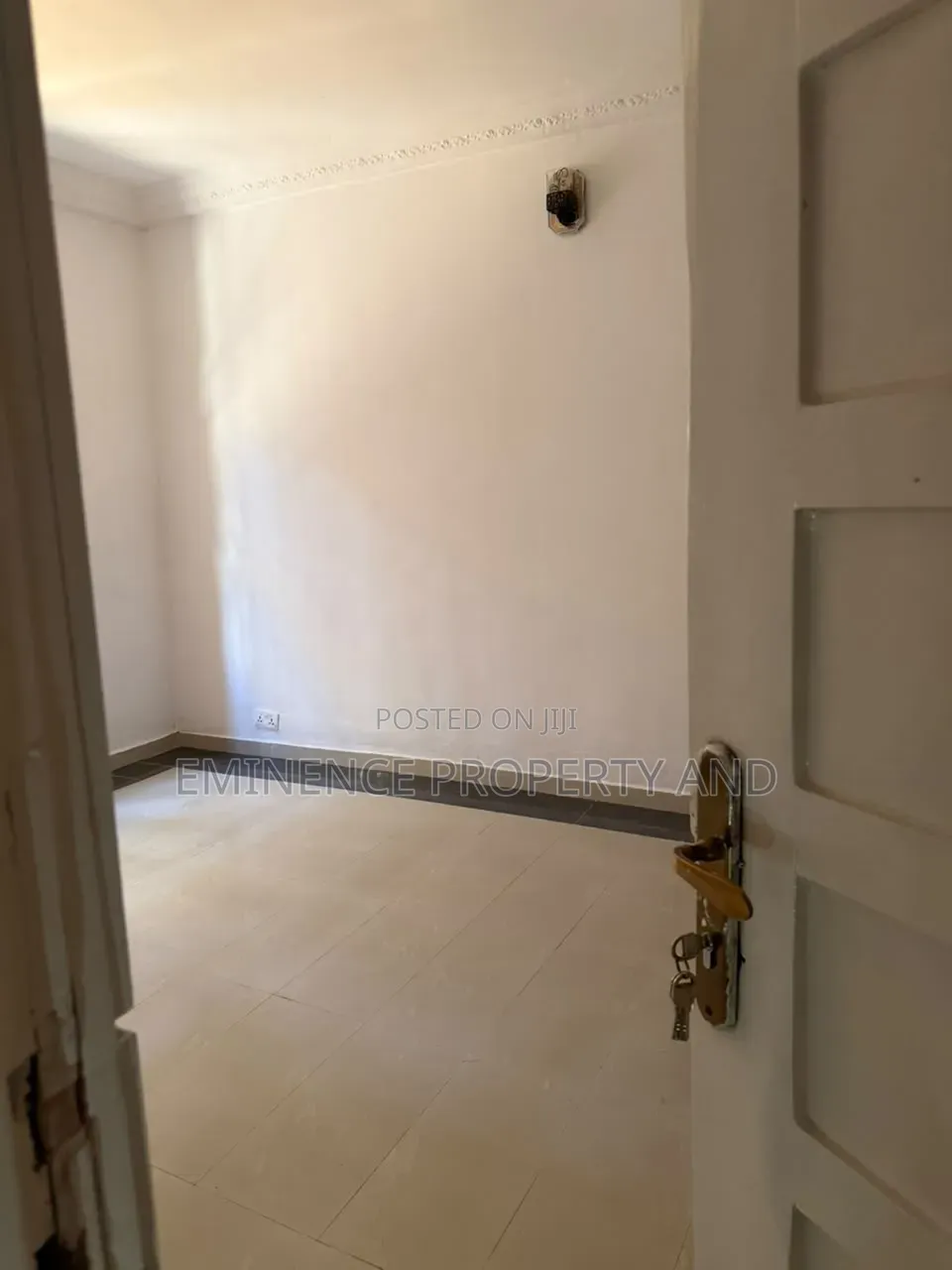 3bdrm Apartment in Lekki Phase 1 for rent