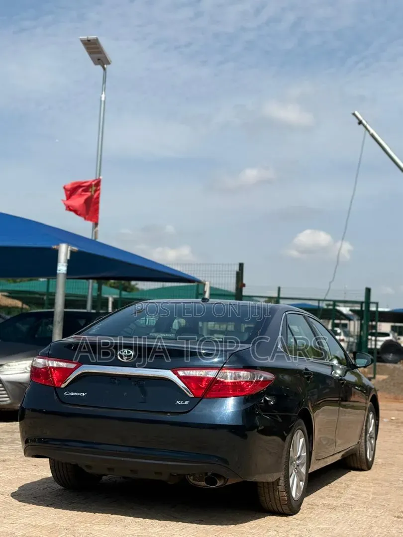 Toyota Camry XLE 4dr Sedan (3.5L 6cyl 6A) 2017 Black
