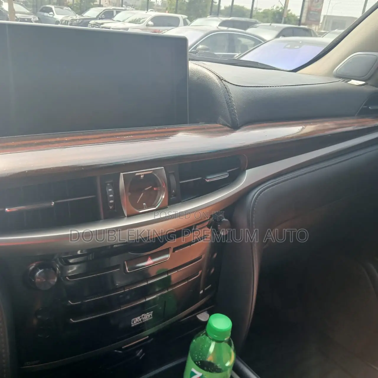 Lexus LX 570 (5 seats) AWD 2017 Black