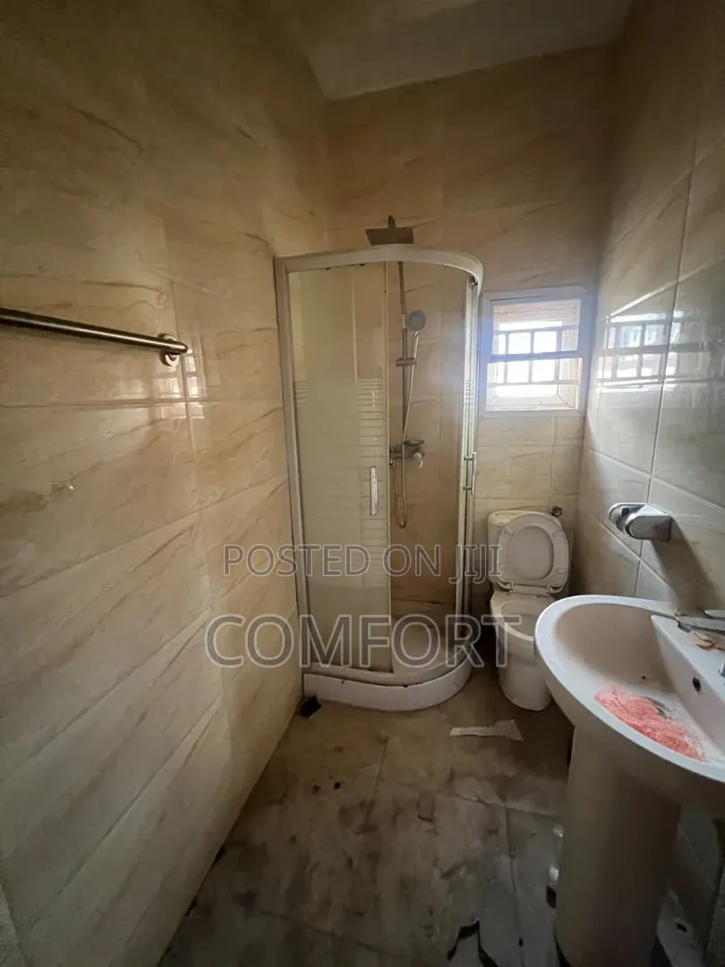 2bdrm Block of Flats in Lifecamp, Dape for rent