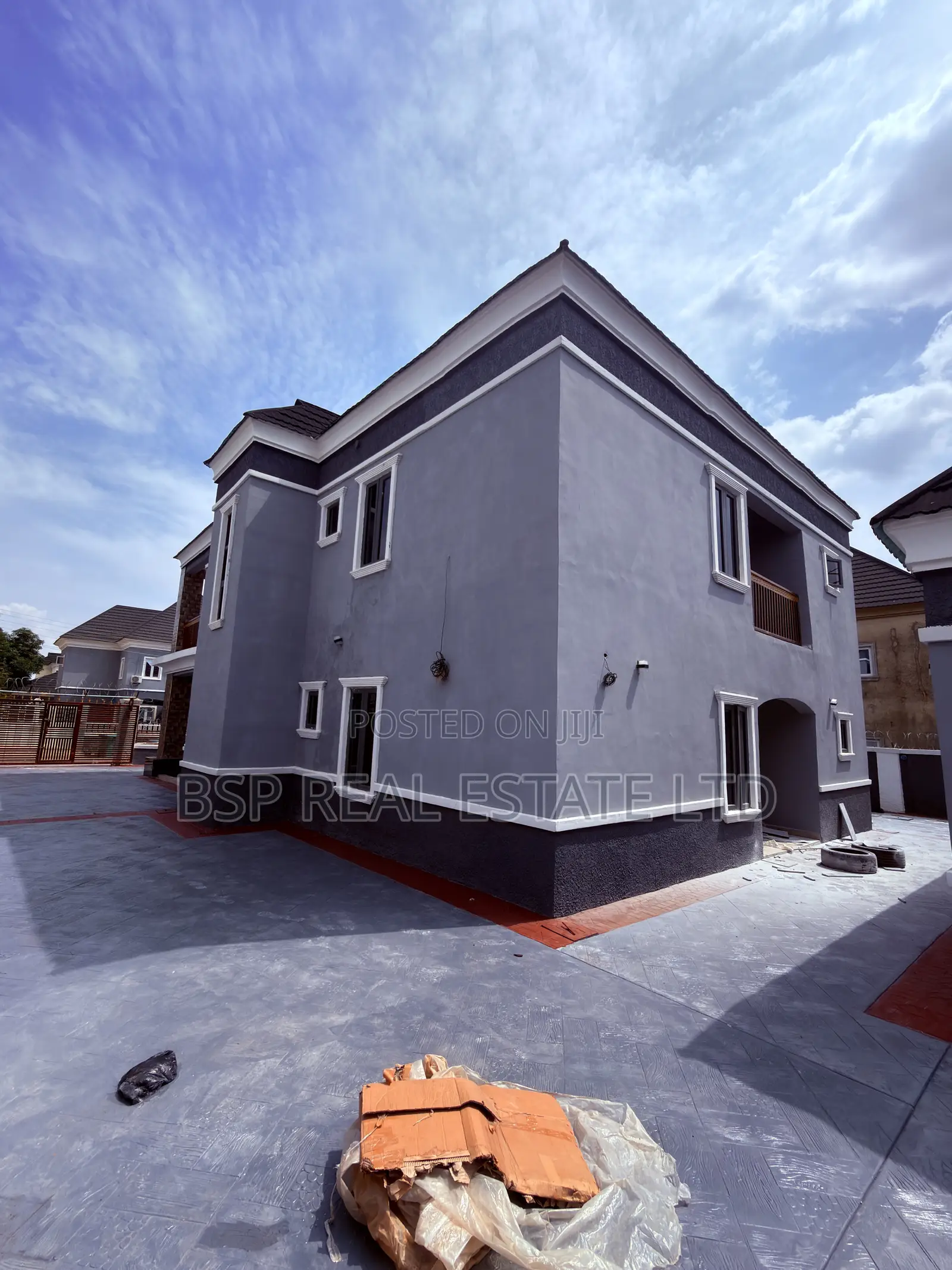 4bdrm Duplex in Apo District for sale