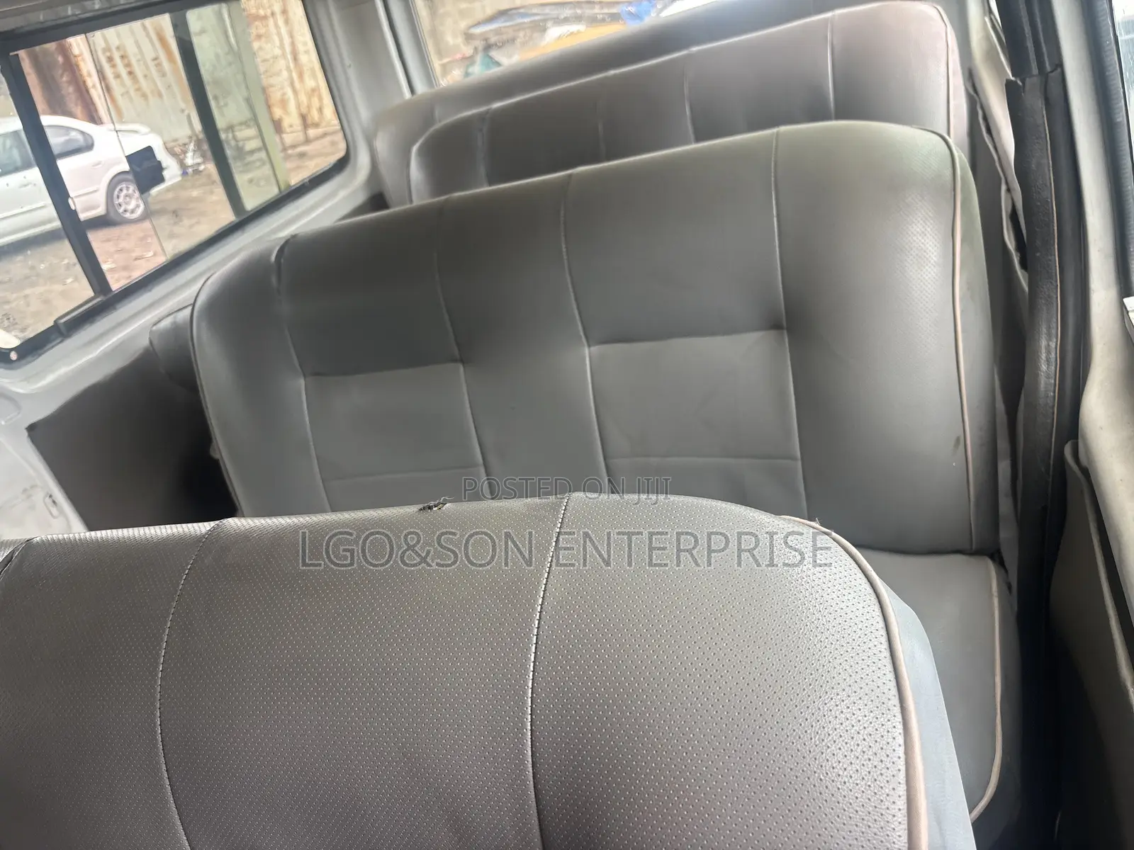 Toyota HiAce 2007 White