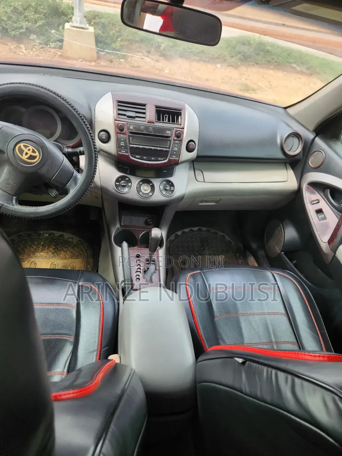 Toyota RAV4 2010 Red