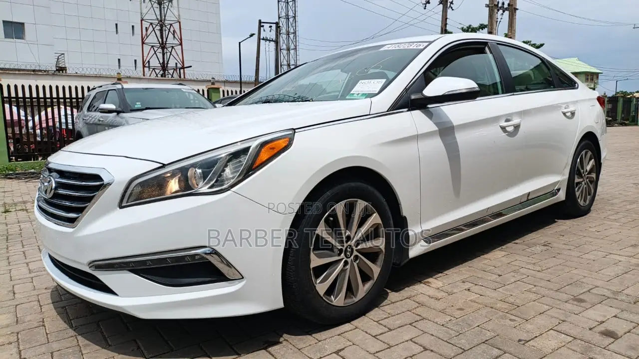 Hyundai Sonata Sport 4dr Sedan (2.4L 4cyl 6A) 2015 White