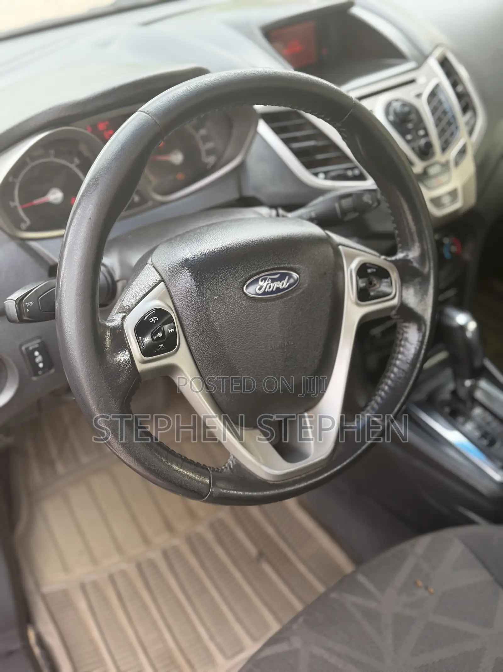 Ford Fiesta 2012 Red