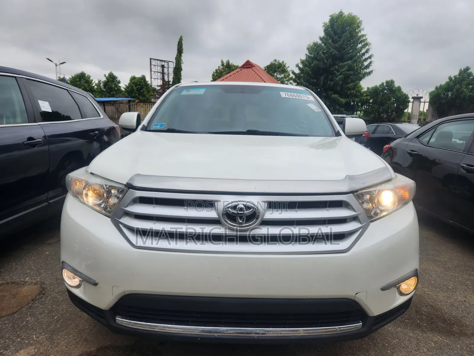 Toyota Highlander Plus 3.5L 4WD 2013 White