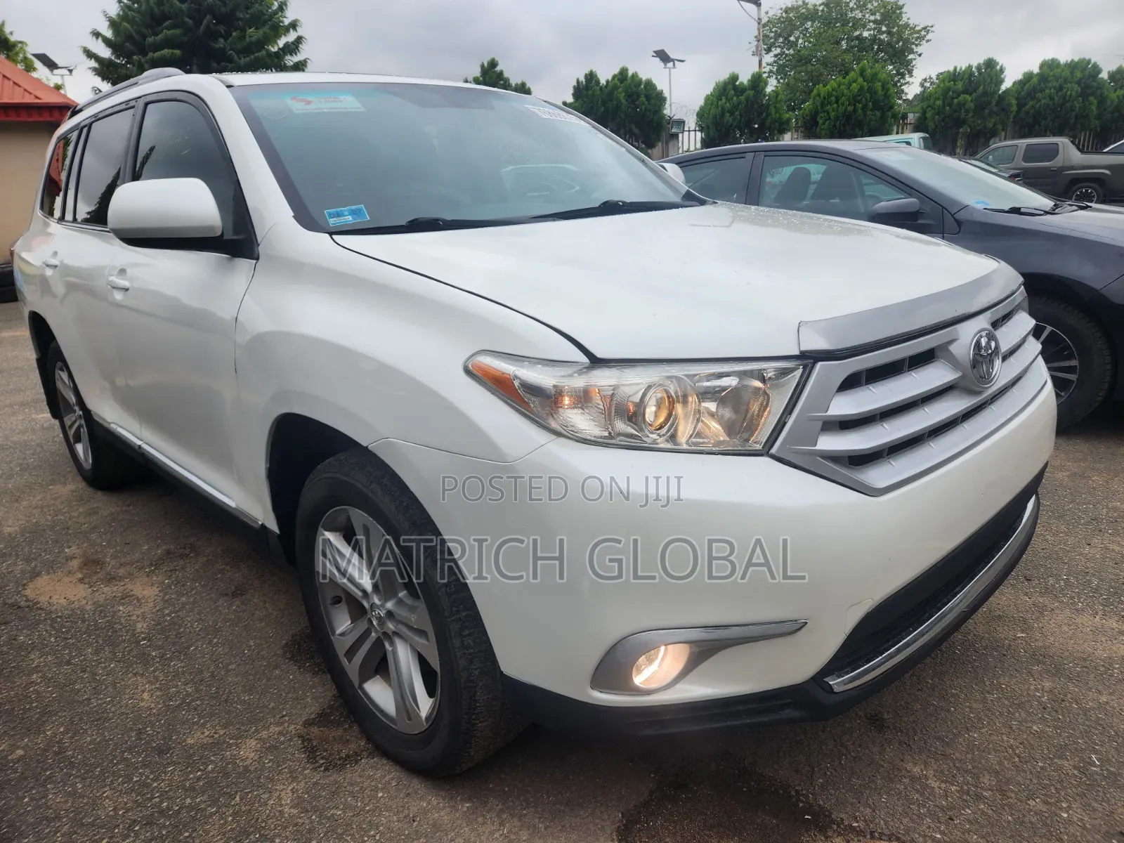 Toyota Highlander Plus 3.5L 4WD 2013 White
