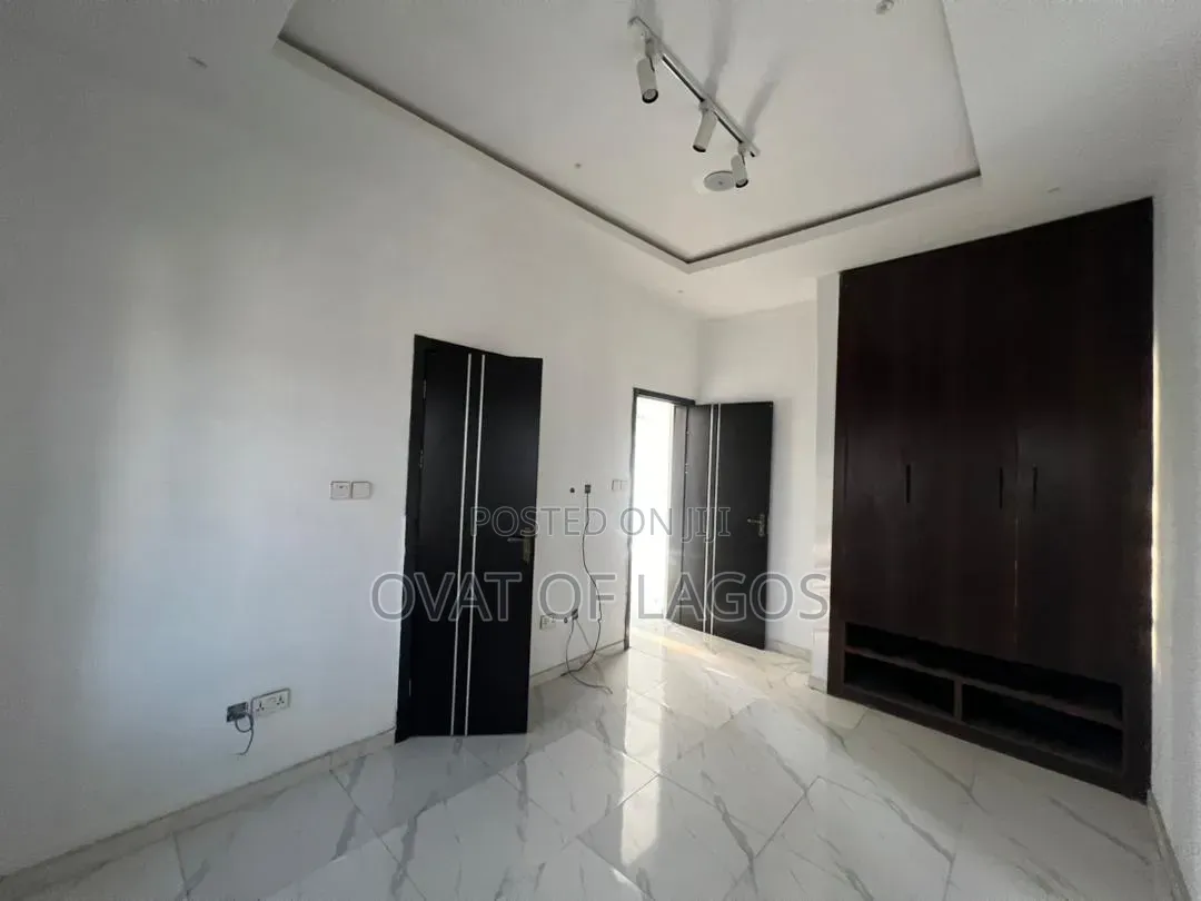 2bdrm Apartment in Ologolo for sale
