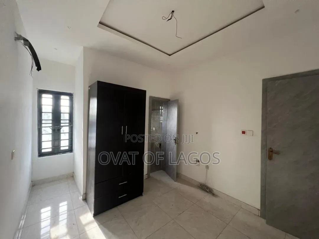 3bdrm Duplex in Ologolo for sale