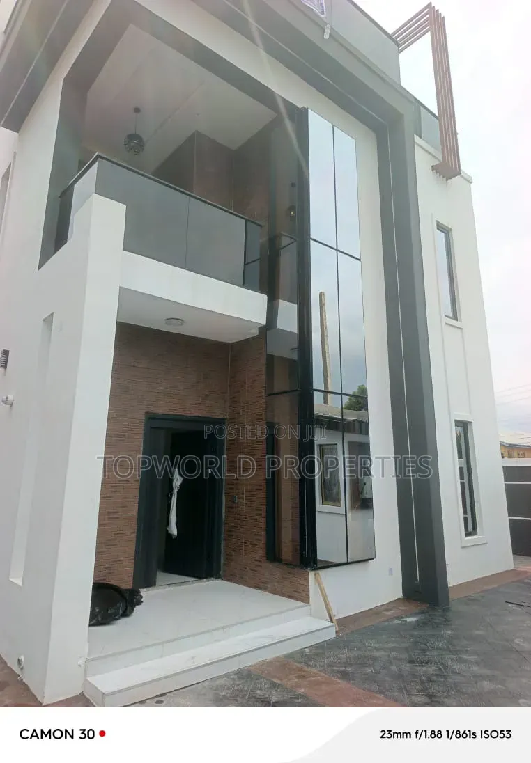 5bdrm Duplex in Magodo Gra Phase 1 for sale
