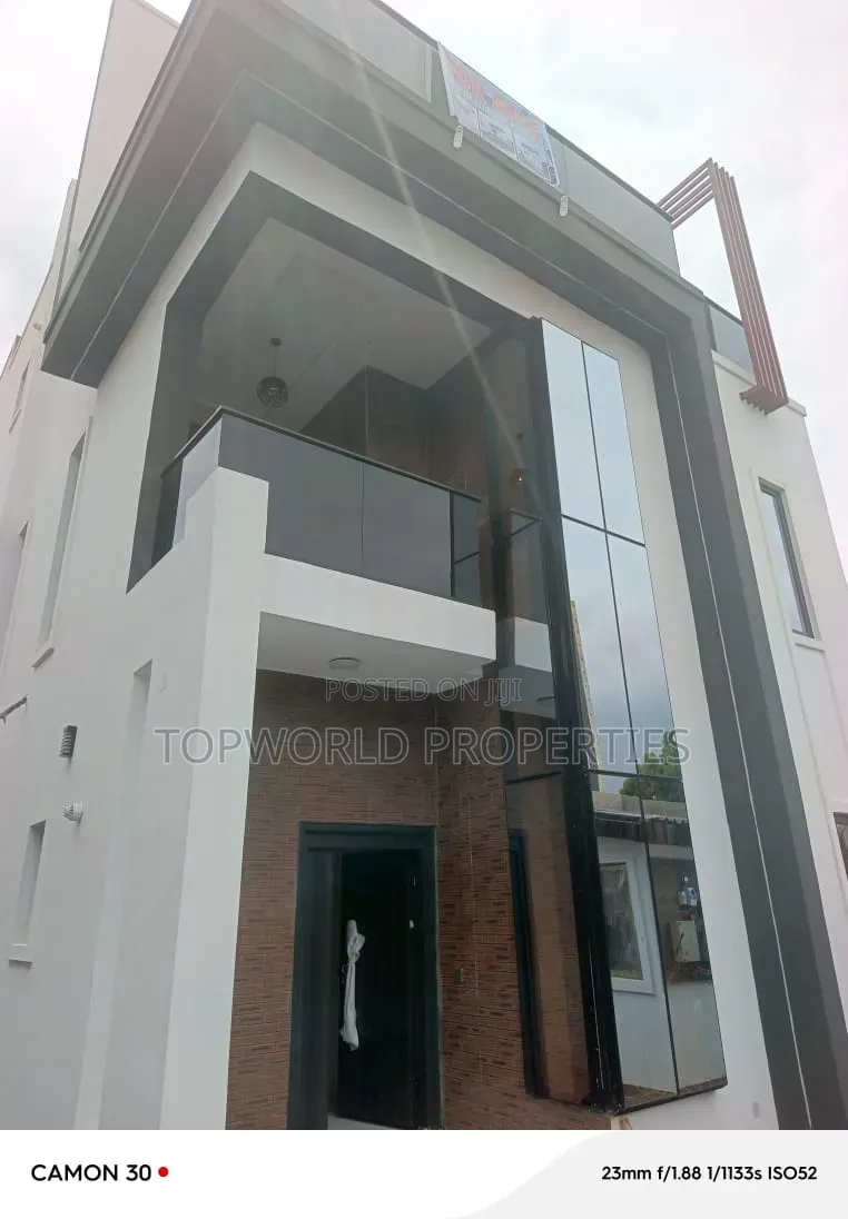 5bdrm Duplex in Magodo Gra Phase 1 for sale