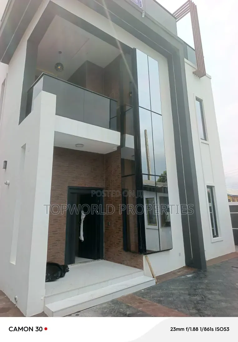 5bdrm Duplex in Magodo Gra Phase 1 for sale