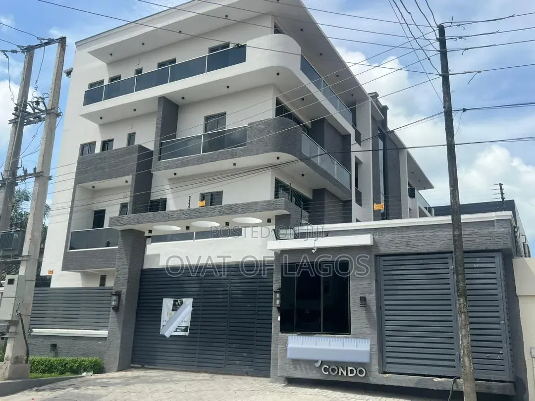 3bdrm Apartment in Lekki Phase 1 for sale