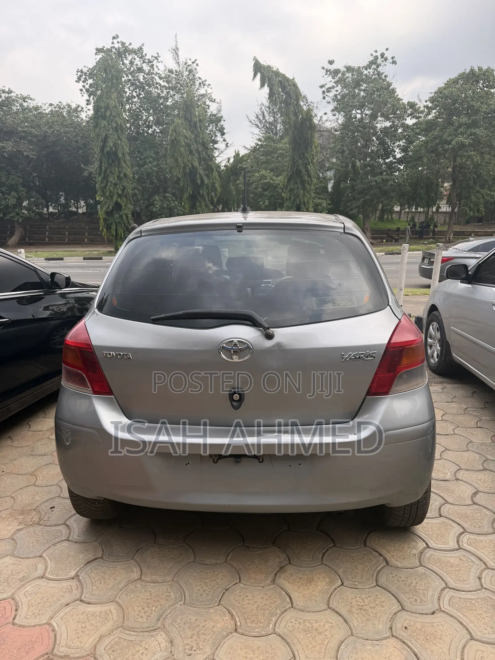 Toyota Yaris 1.5 Liftback 2009 Gray