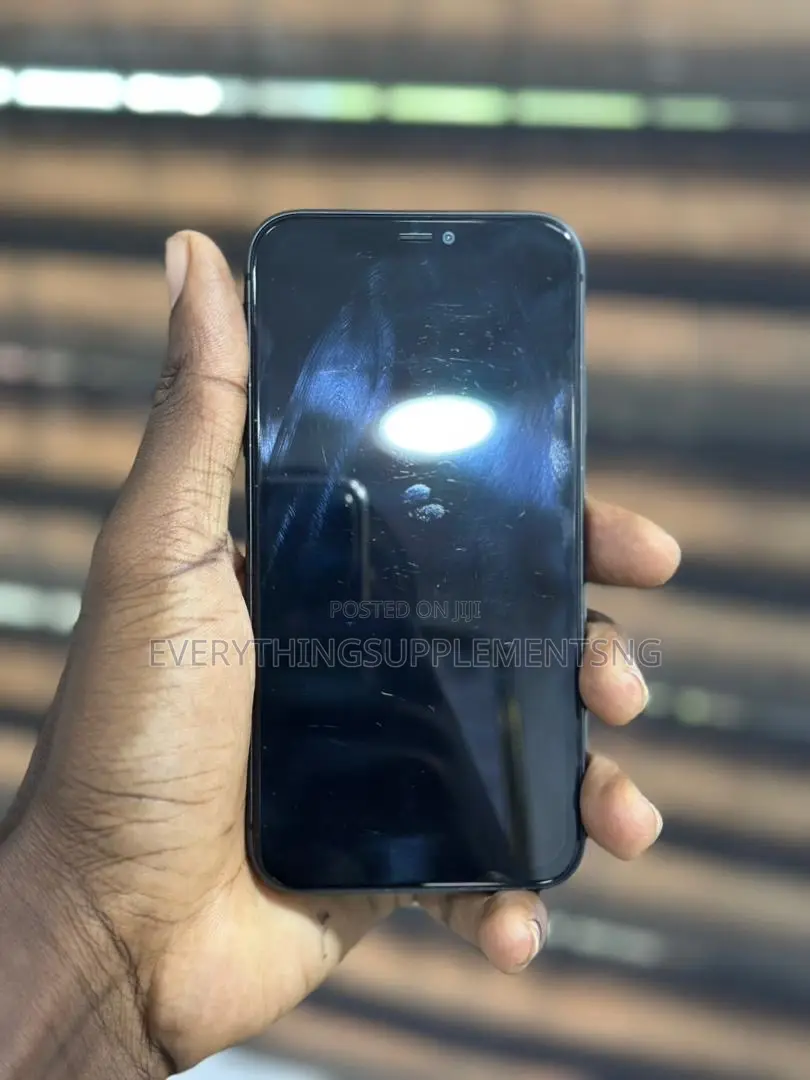 Apple iPhone 11 64 GB Black