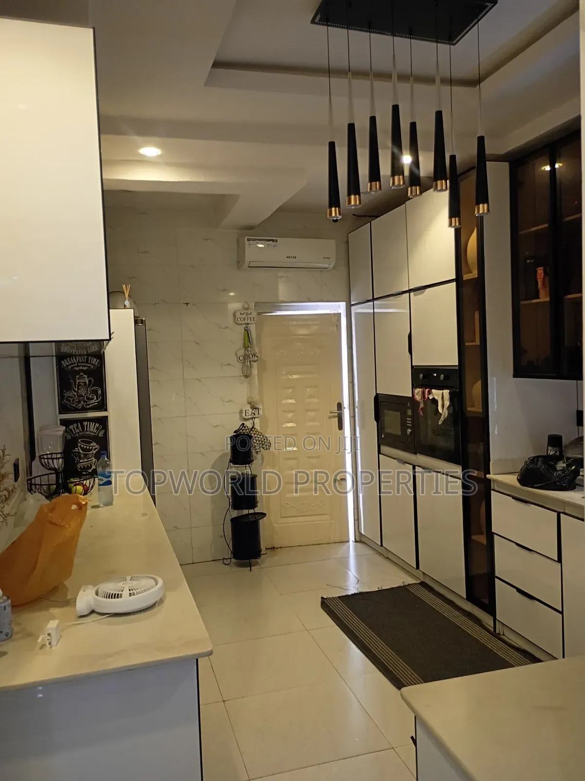 4bdrm Duplex in High Castle Estate for sale