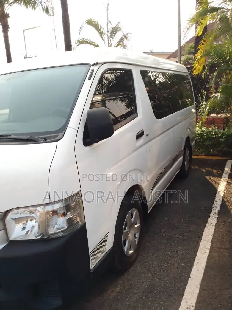 Toyota HiAce 2008 White