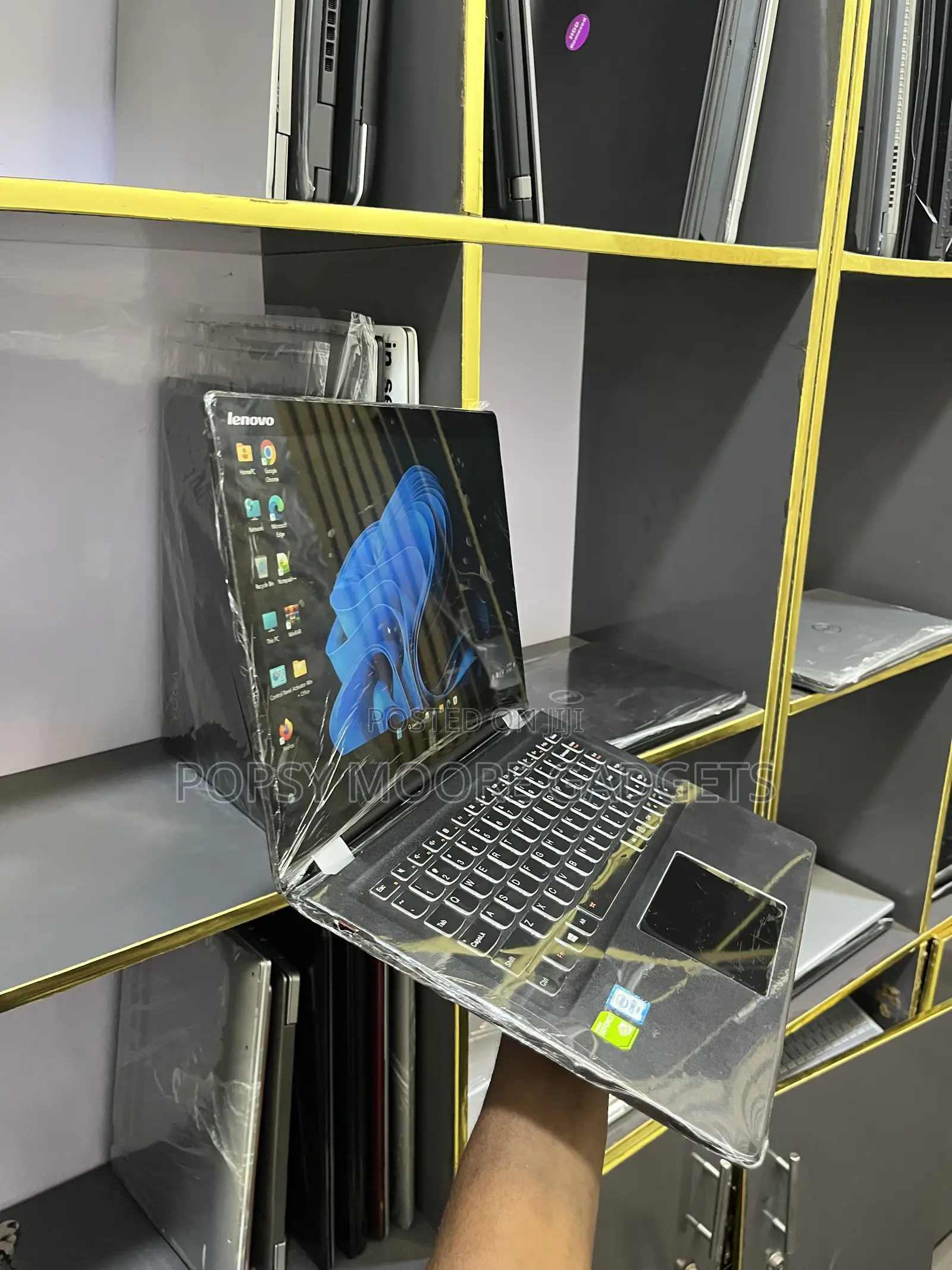 Laptop Lenovo Yoga 700 8GB Intel Core i7 SSD 128GB