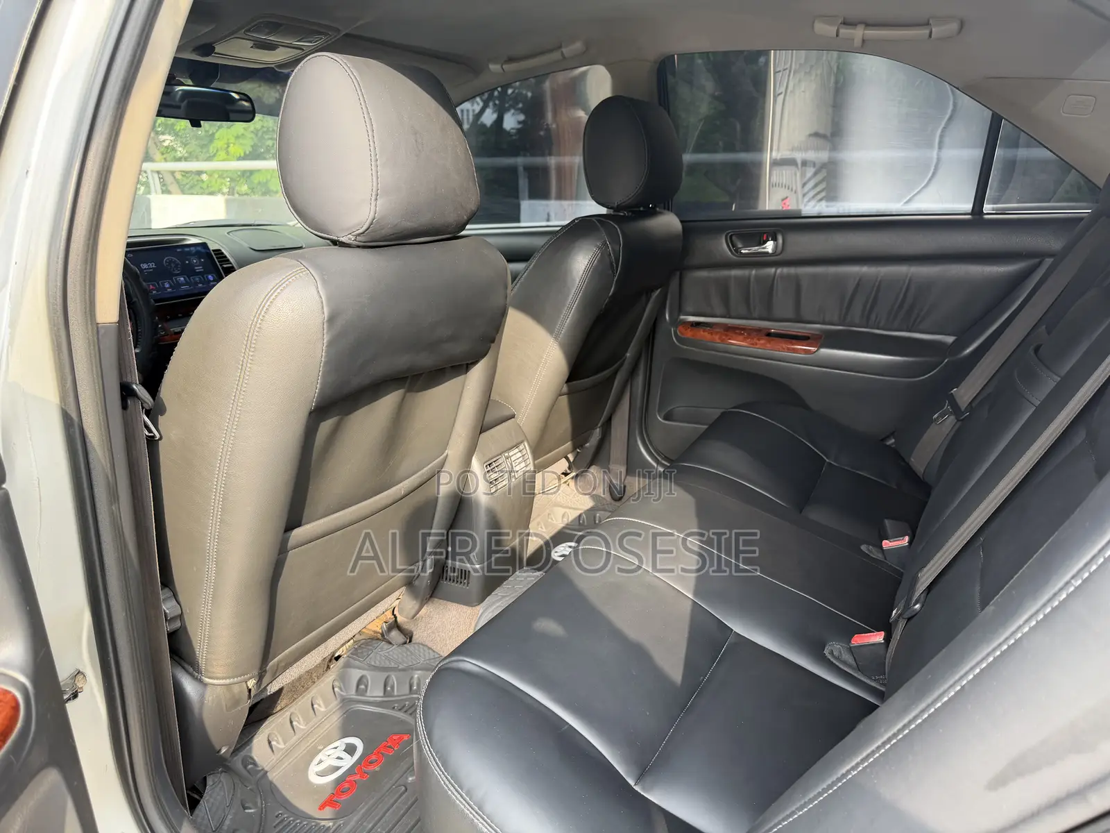 Toyota Camry XLE 4dr Sedan (2.4L 4cyl 4A) 2004 Silver