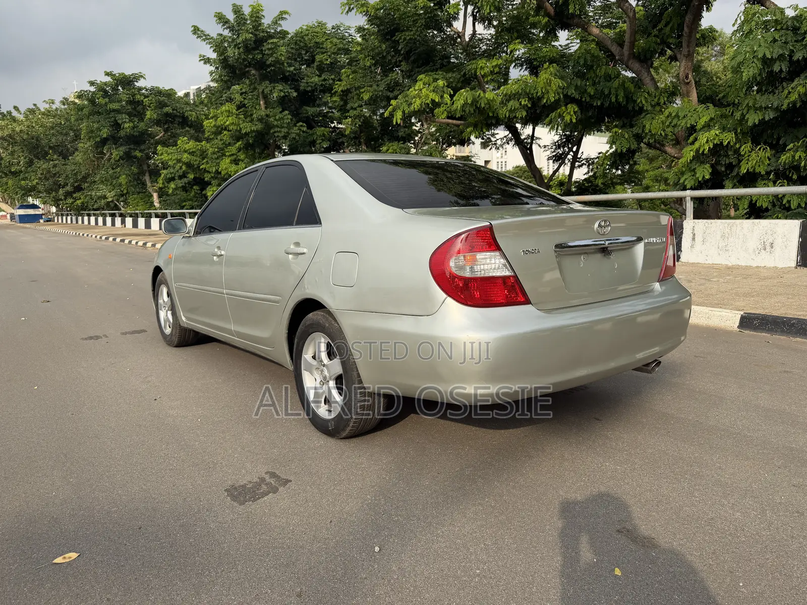 Toyota Camry XLE 4dr Sedan (2.4L 4cyl 4A) 2004 Silver