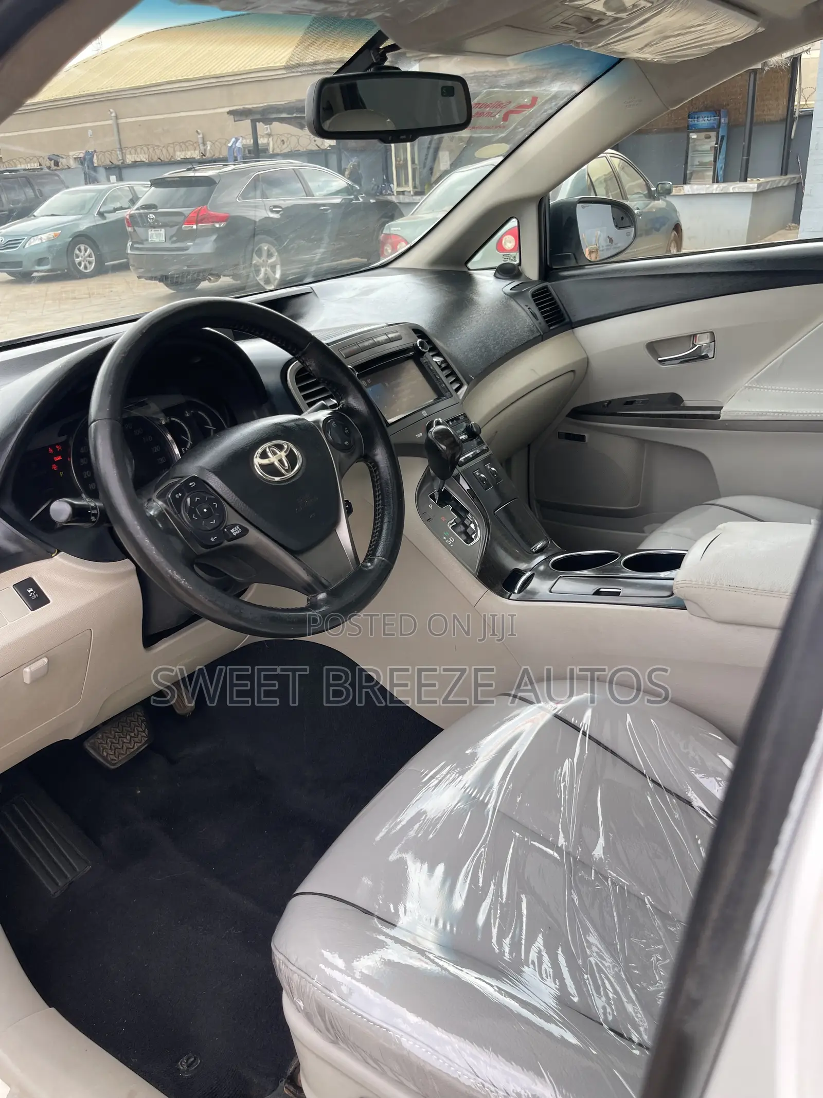 Toyota Venza XLE 4dr Wagon AWD (3.5L 6cyl 6A) 2014 White