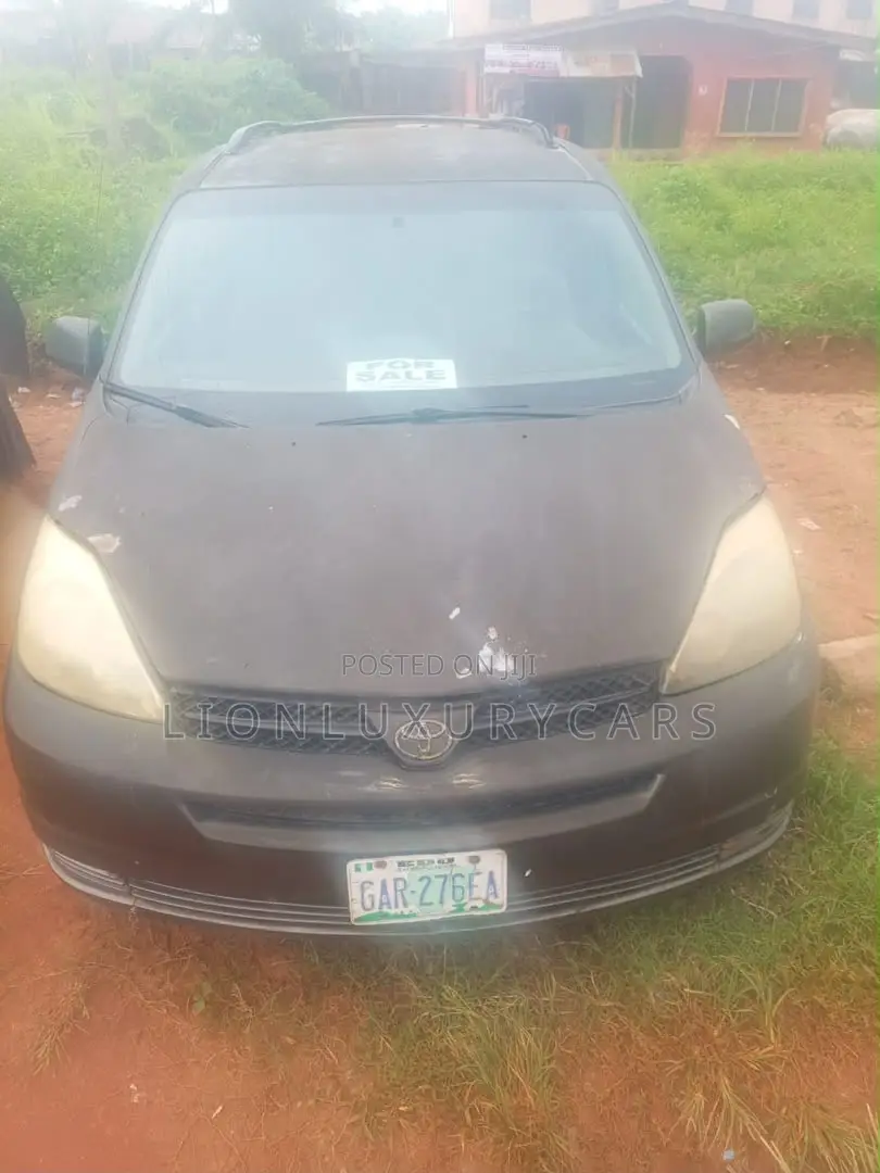 Toyota Sienna 2005 Black