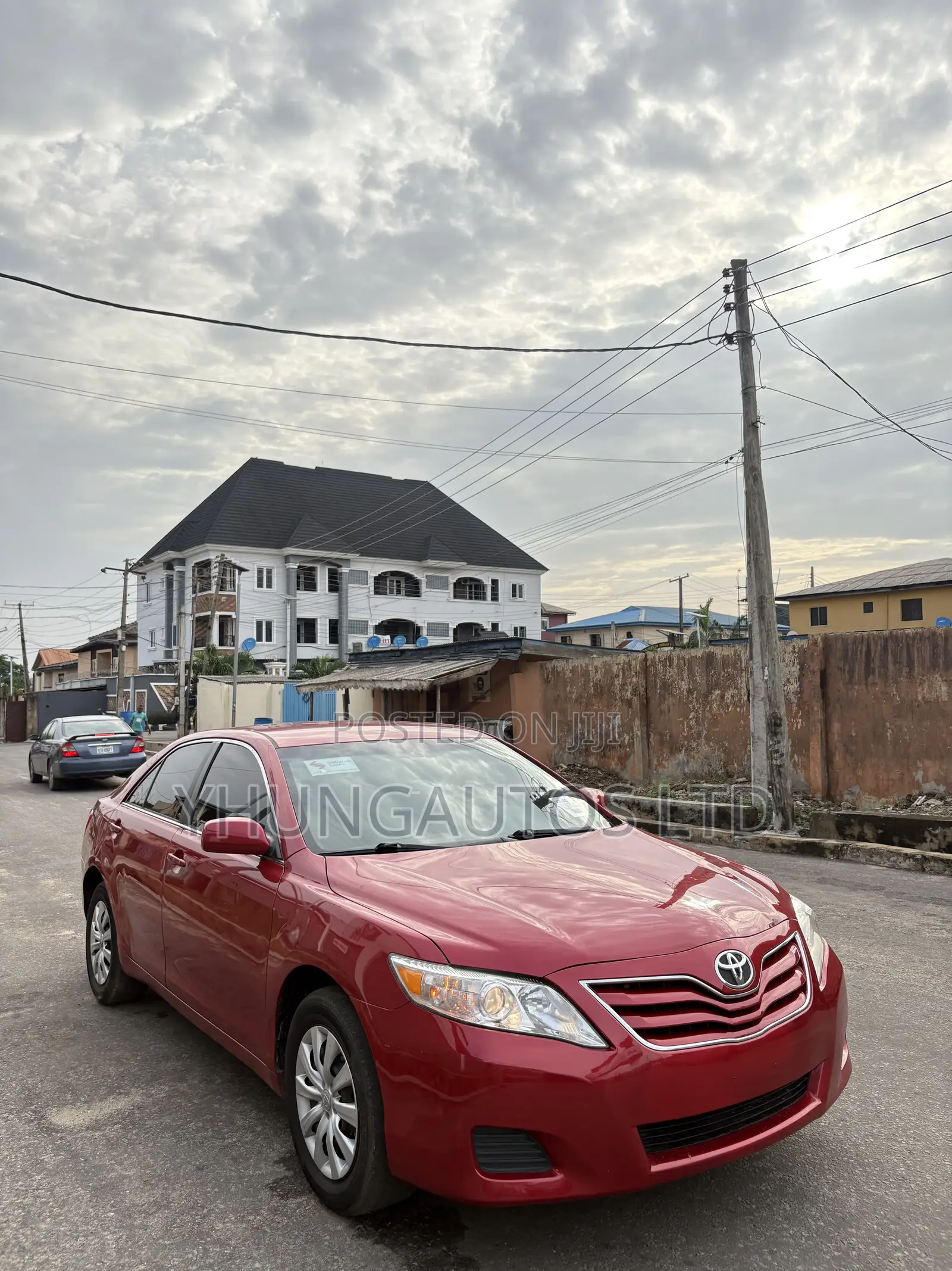 Toyota Camry LE 4dr Sedan (2.5L 4cyl 6A) 2011 Red