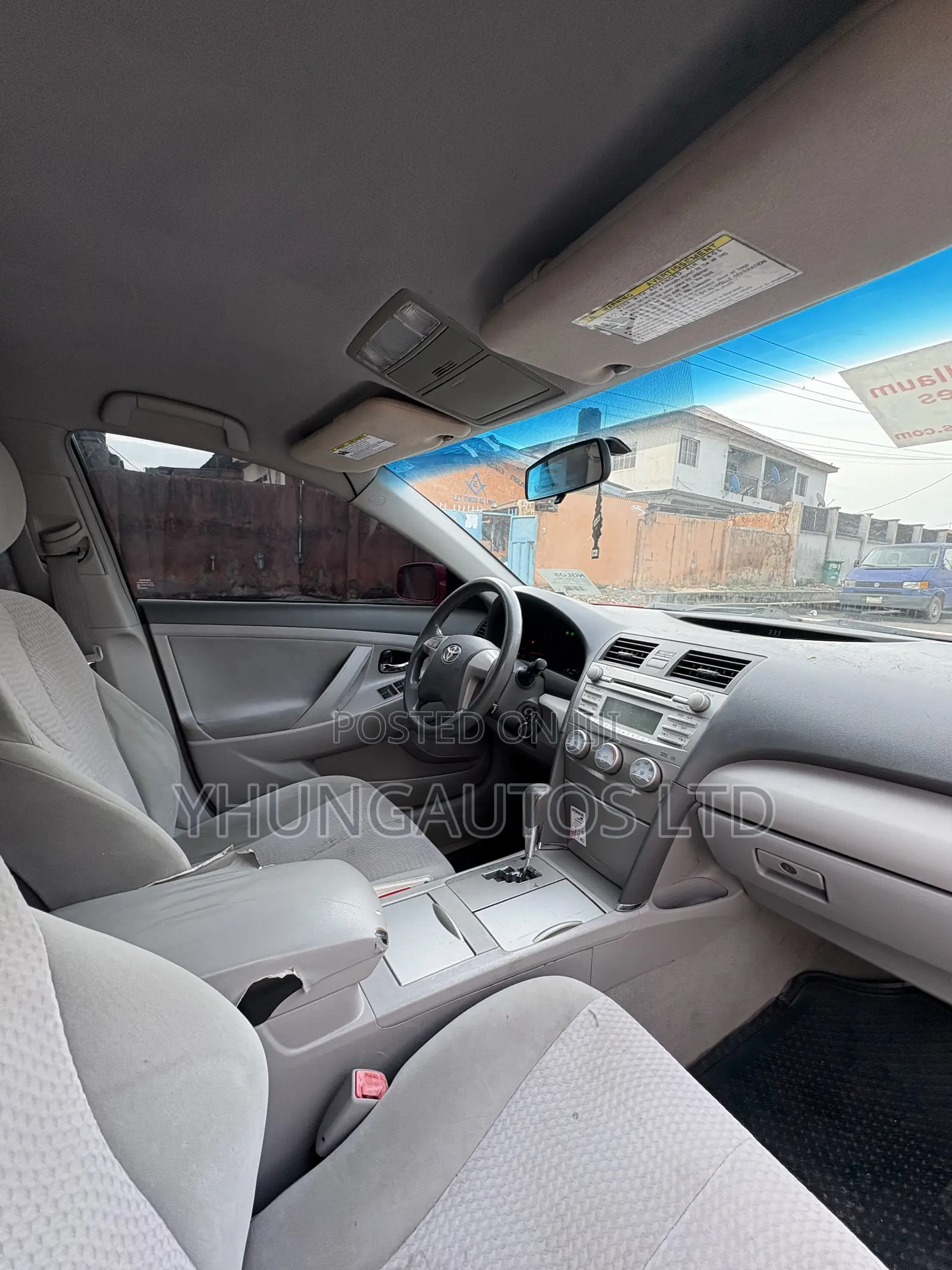 Toyota Camry LE 4dr Sedan (2.5L 4cyl 6A) 2011 Red