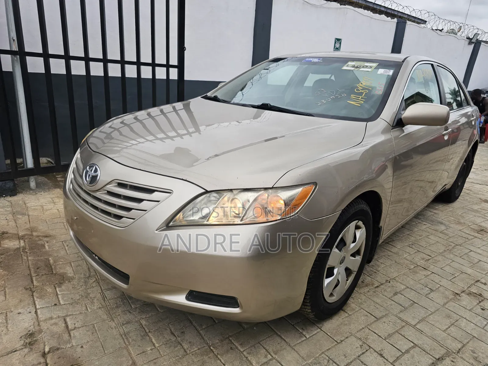 Toyota Camry 2009 Gold