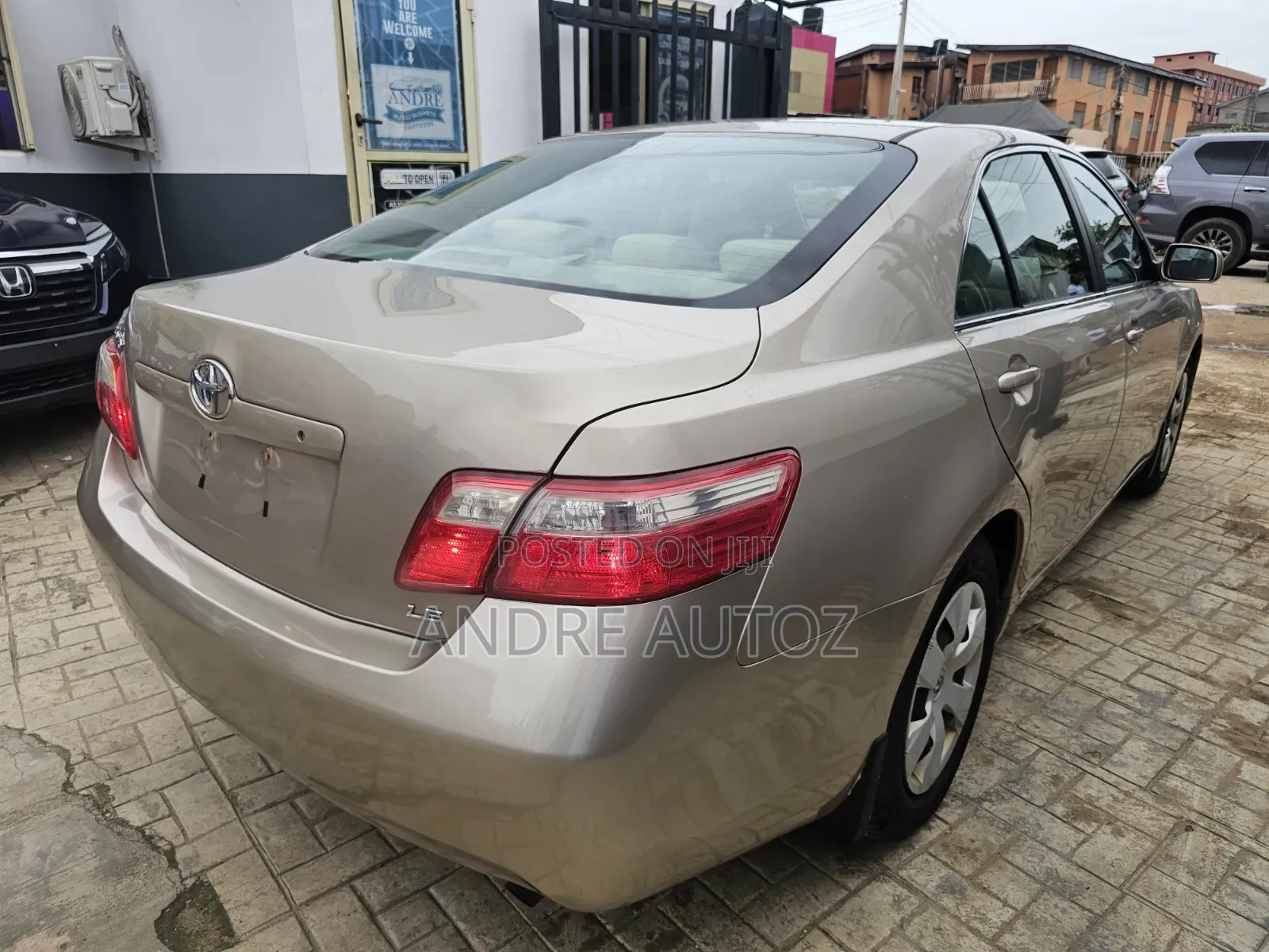Toyota Camry 2009 Gold